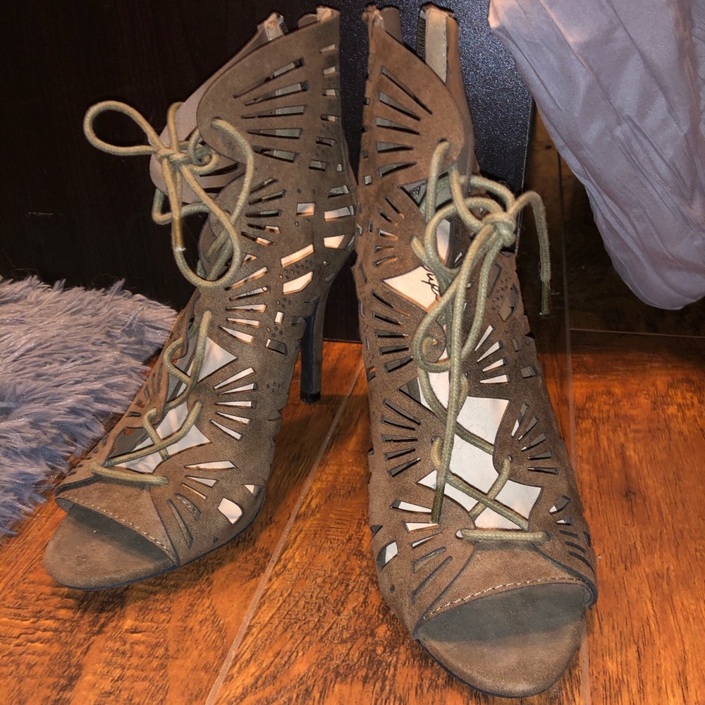 hunter green lace up heels